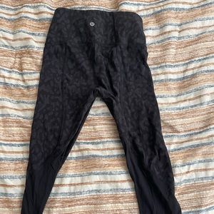 Barely worn lululemon leggings